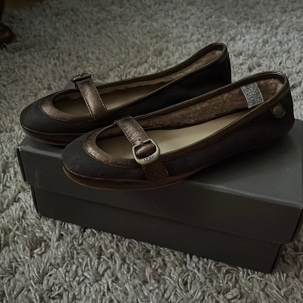 UGG Antique Dark Chocolate Gerty flats